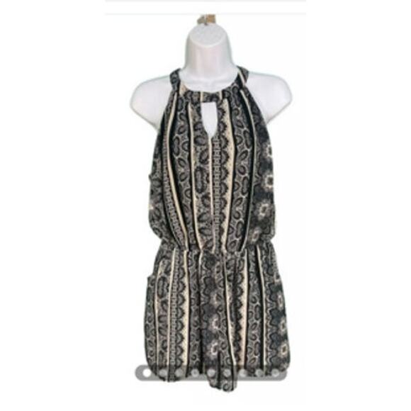 As U Wish Black and Tan Paisley Print Keyhole High Neck Romper size Large - Picture 2 of 5